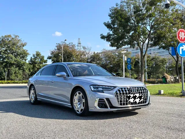 Audi A8 — Фото автомобиля 3