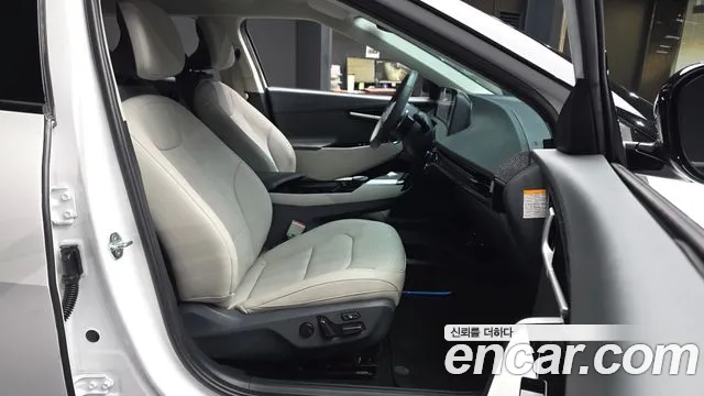 Kia EV6 — Фото автомобиля 11