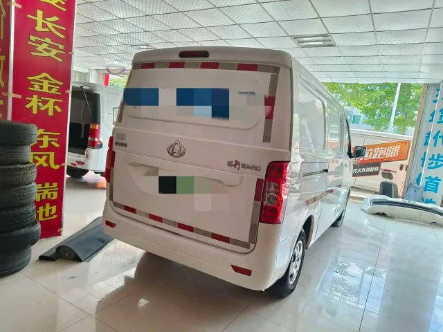 Changan Ruixing EM60 — Фото автомобиля 9