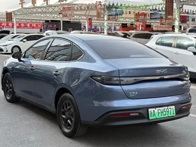 BYD Seal 05 DM-i — Фото автомобиля 6