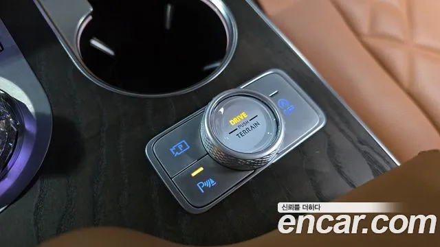 Genesis GV80 — Фото автомобиля 27