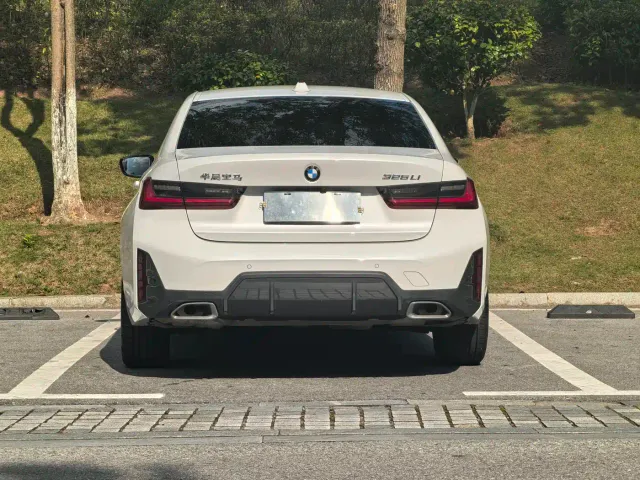 BMW 3 Series — Фото автомобиля 14