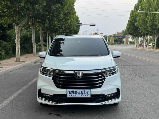 Honda Odyssey — Фото автомобиля 2