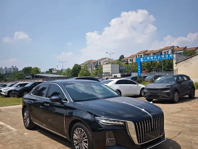 Hongqi H5 — Фото автомобиля 3