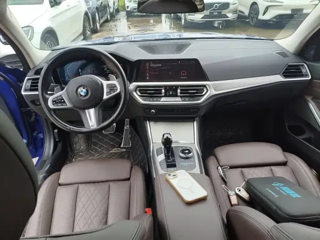 BMW 3 Series — Фото автомобиля 9