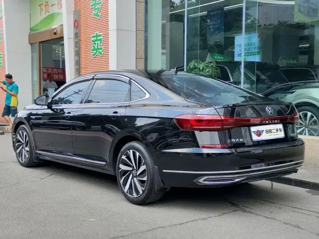 Volkswagen Passat — Фото автомобиля 4