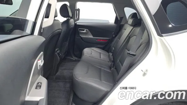Kia Niro — Фото автомобиля 27