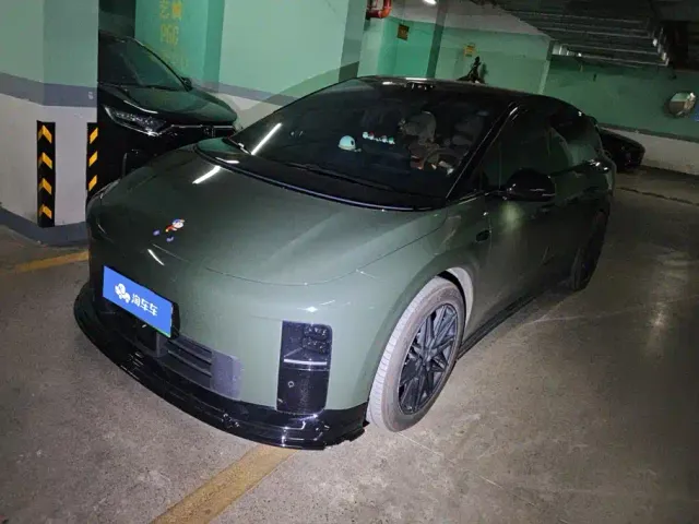 Фотография автомобиля — Li Auto i6