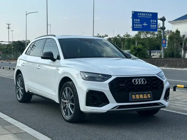 Audi Q5L — Фото автомобиля 3