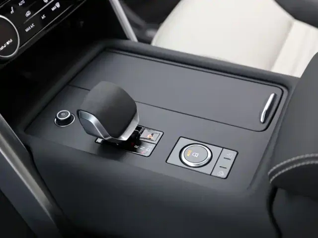 Land Rover Discovery — Фото автомобиля 15