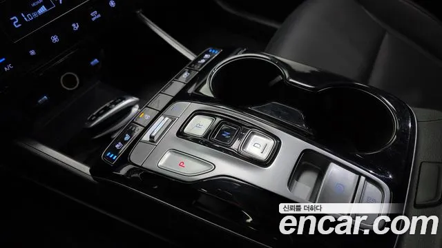 Hyundai Tucson Tucson (NX4) Бензин 1.6 турбо 2WD — Фото автомобиля 9