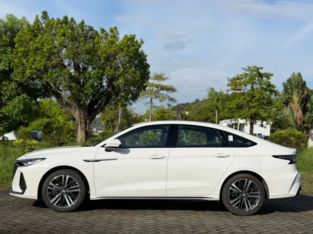 Chery Arrizo 8 — Фото автомобиля 4