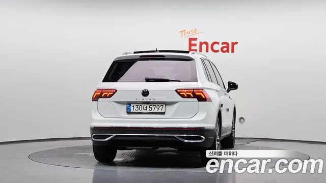 Volkswagen Tiguan Tiguan 2 поколение 2.0 TDI Prestige — Фото автомобиля 3