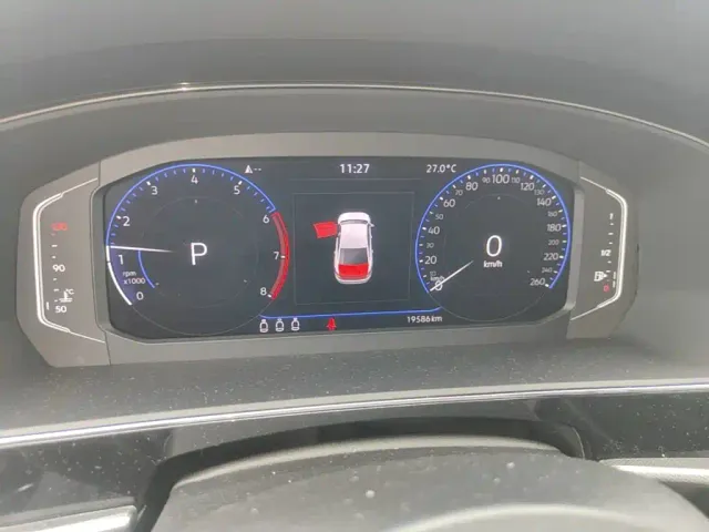 Volkswagen Passat — Фото автомобиля 11