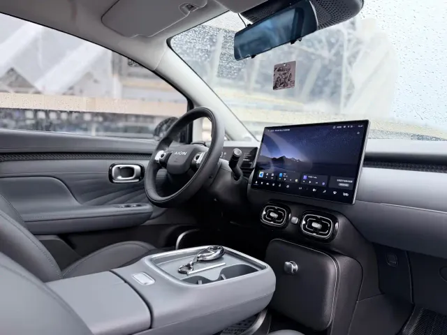 GAC Aion UT — Фото автомобиля 13