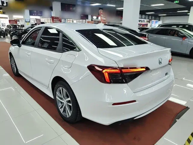 Honda Civic — Фото автомобиля 4