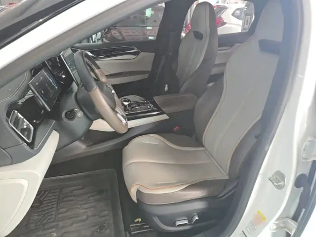 BYD Qin PLUS — Фото автомобиля 14