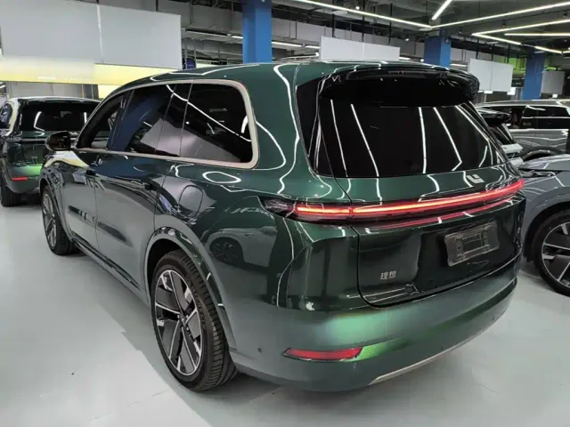 Li Auto L9 — Фото автомобиля 4
