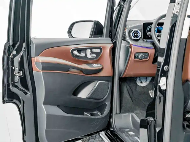 Mercedes-Benz V-Class — Фото автомобиля 17