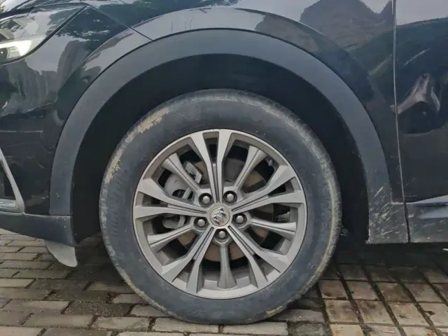 Buick Envision Plus — Фото автомобиля 7