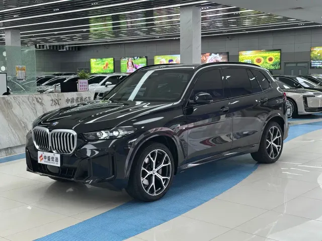 Фотография автомобиля — BMW X5