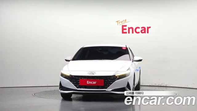 Hyundai Avante CN7 — Фото автомобиля 3