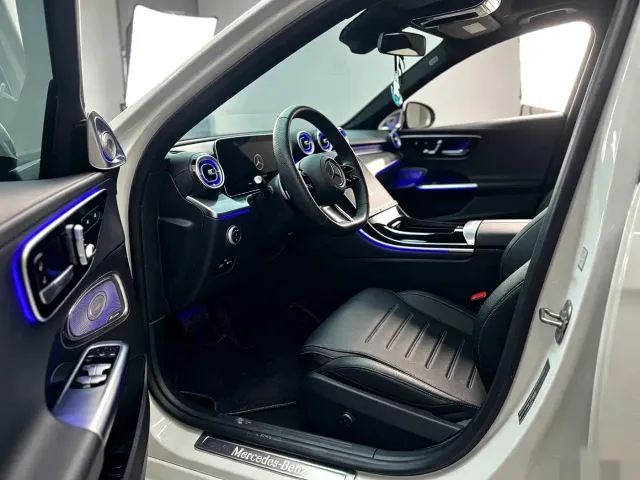 Mercedes-Benz C-Class — Фото автомобиля 3