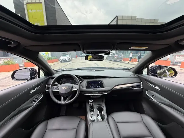 Cadillac XT4 — Фото автомобиля 5