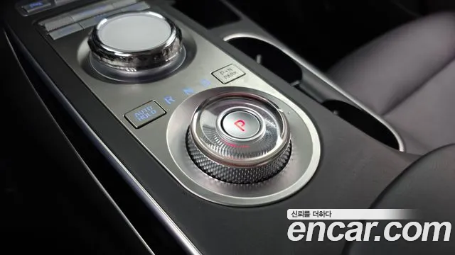 Genesis GV70 2.5T Бензин AWD — Фото автомобиля 9