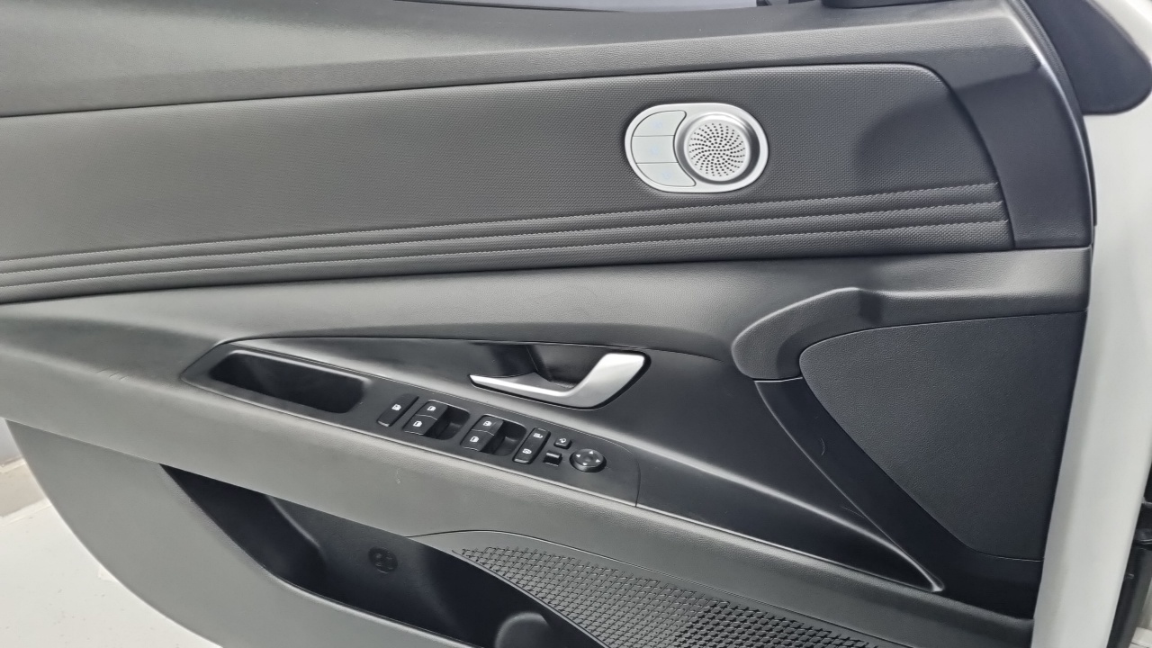 Hyundai Avante CN7 — Фото автомобиля 17