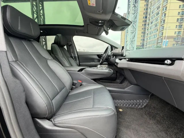 Cadillac Optiq — Фото автомобиля 8