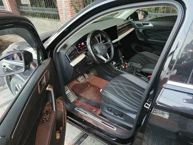 Volkswagen Tiguan L — Фото автомобиля 8