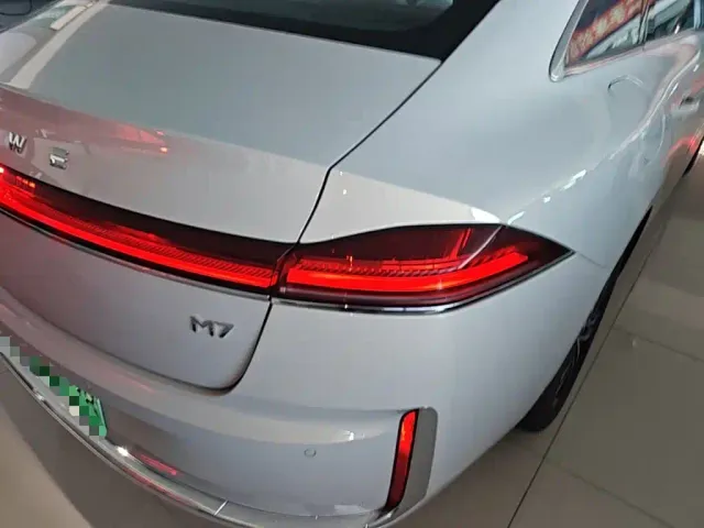 Roewe M7 DMH — Фото автомобиля 7