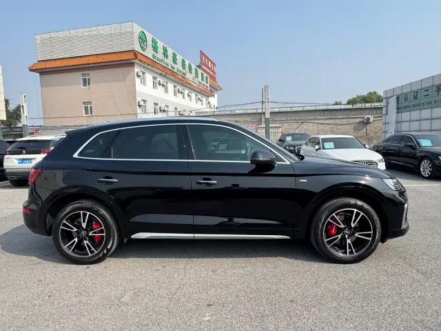 Audi Q5L — Фото автомобиля 4