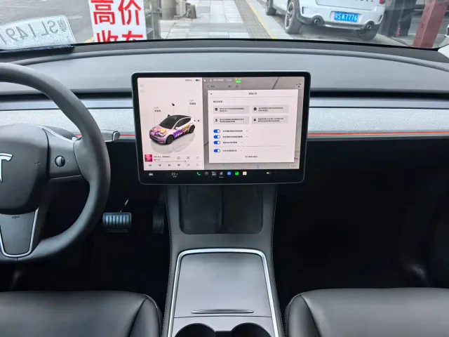 Tesla Model Y — Фото автомобиля 14