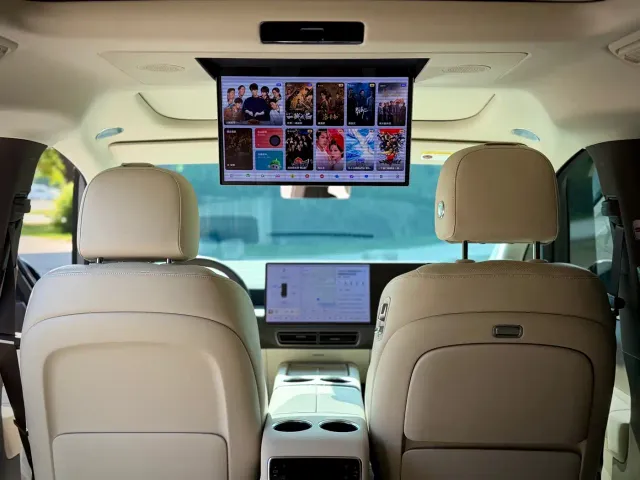 Li Auto MEGA — Фото автомобиля 13
