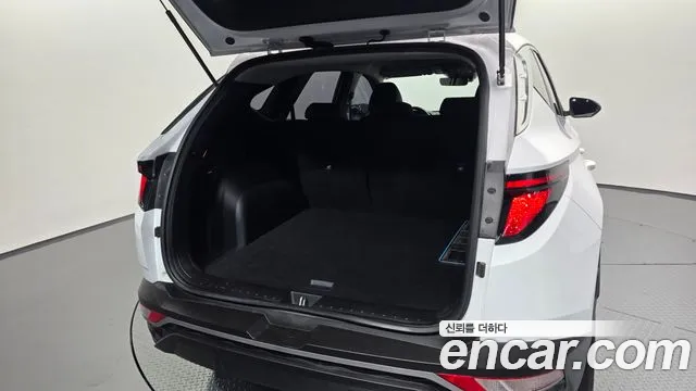 Hyundai Tucson Tucson (NX4) Бензин 1.6 турбо 2WD — Фото автомобиля 30