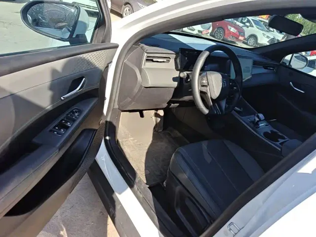 BYD Qin PLUS — Фото автомобиля 15