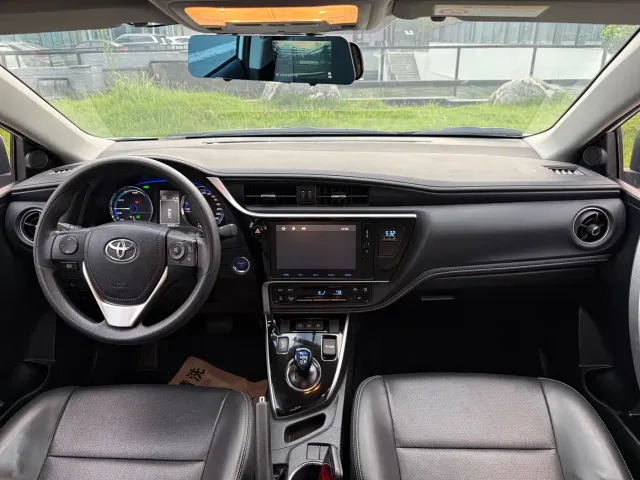 Toyota Corolla Twin Engine E+ — Фото автомобиля 15