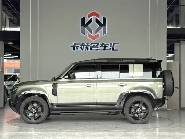 Land Rover Defender — Фото автомобиля 5