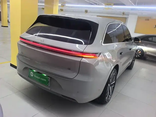 Li Auto L6 — Фото автомобиля 6