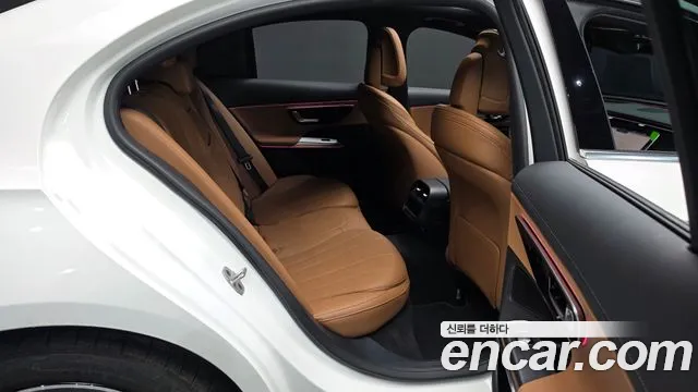 Mercedes-Benz E-Class W214 — Фото автомобиля 17