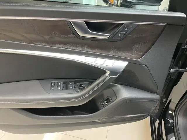 Audi A6L — Фото автомобиля 8