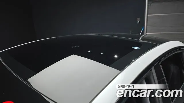 Tesla Model 3 — Фото автомобиля 25
