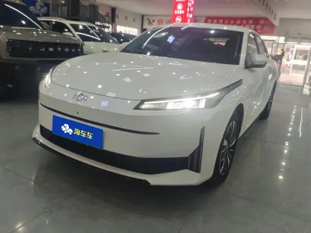 Фотография автомобиля — Changan Qiyuan A05