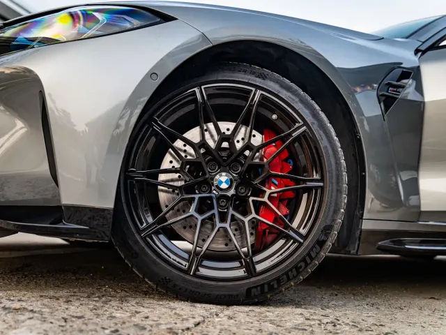BMW M4 — Фото автомобиля 5