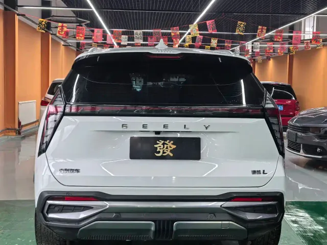 Geely Boyue L — Фото автомобиля 4