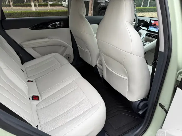 Geely Starry Wish — Фото автомобиля 16