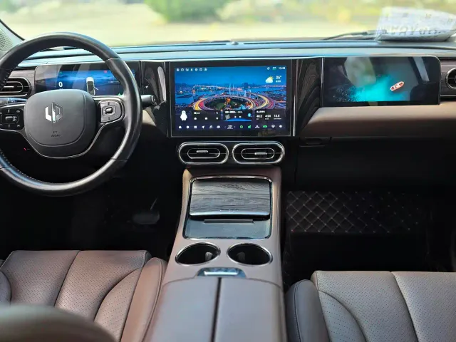Leapmotor C11 — Фото автомобиля 8