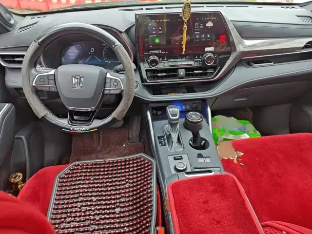 Toyota Crown Kluger — Фото автомобиля 12